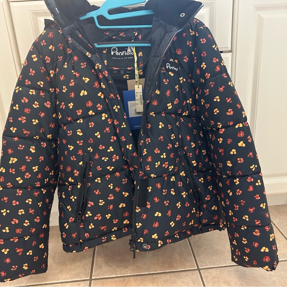 Madewell x Penfield Equinox Puffer Jacket in Feline Floral